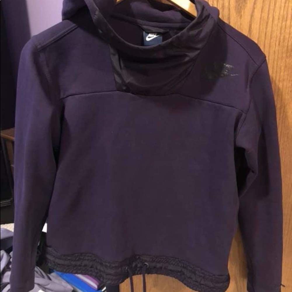 Women’s Nike long crop hoodies
